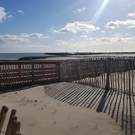 Atypique, Vue Sur La Mer Frontignan