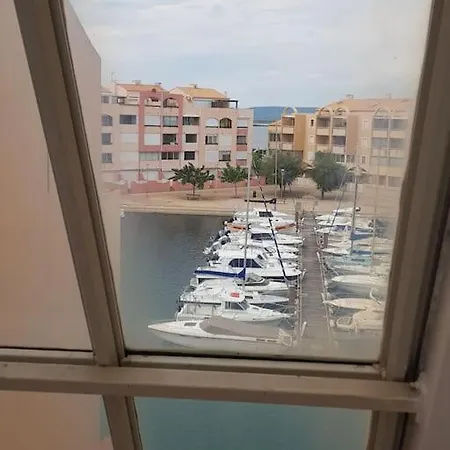 Atypique, Vue Sur La Mer *