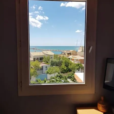 Atypique, Vue Sur La Mer Apartmán *