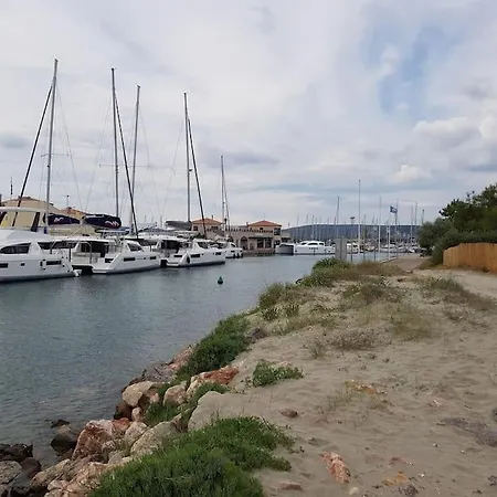 Atypique, Vue Sur La Mer Frontignan